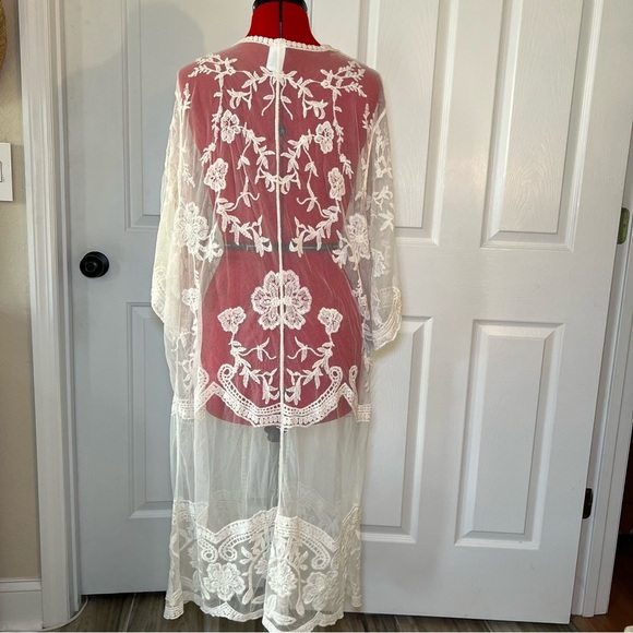 Lace Short Sleeve Long Sleeve Cream Kimono - Picture 3 of 6